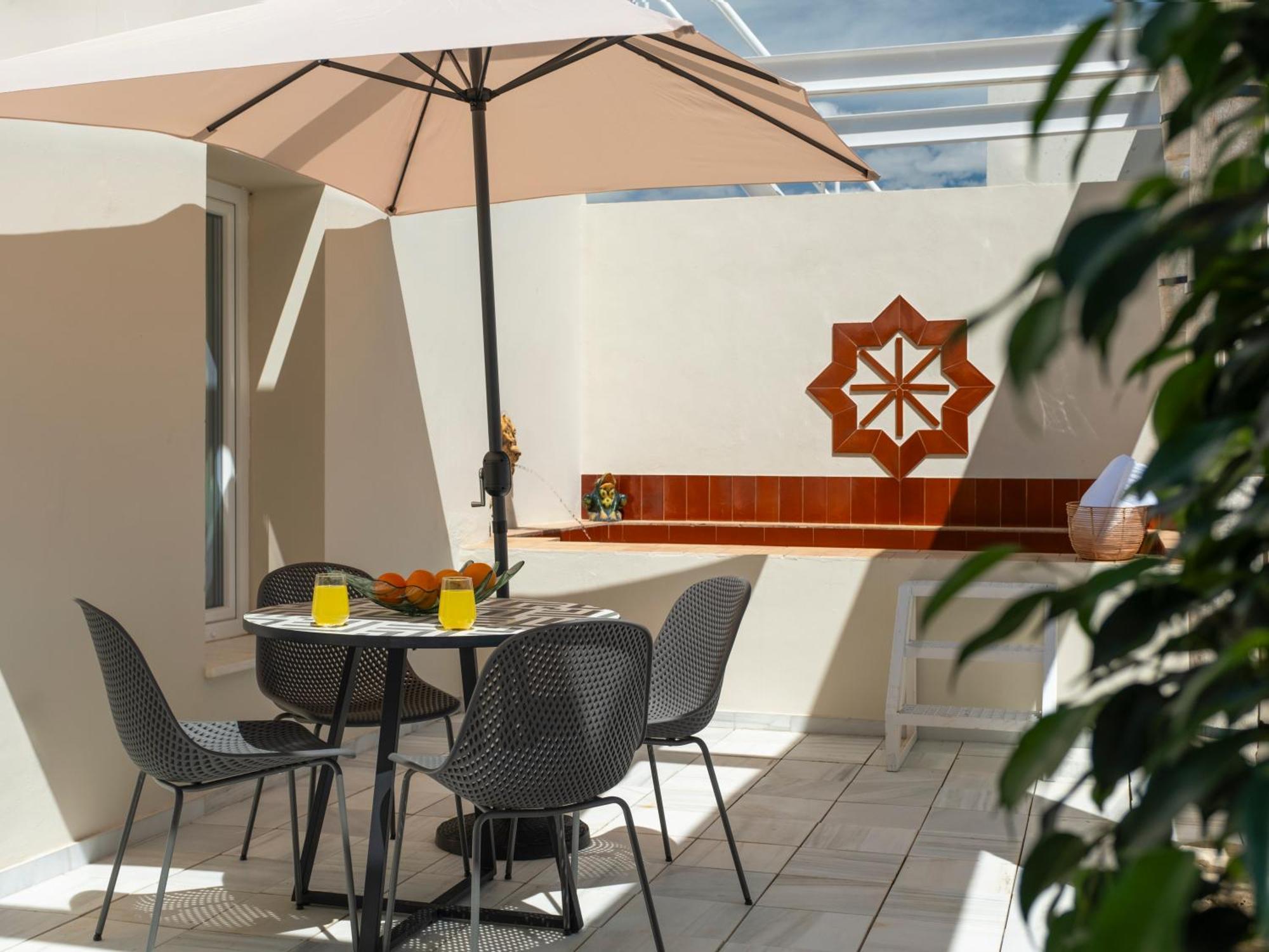 Ferienwohnung Estrella Giralda By Valcambre Sevilla Zimmer foto